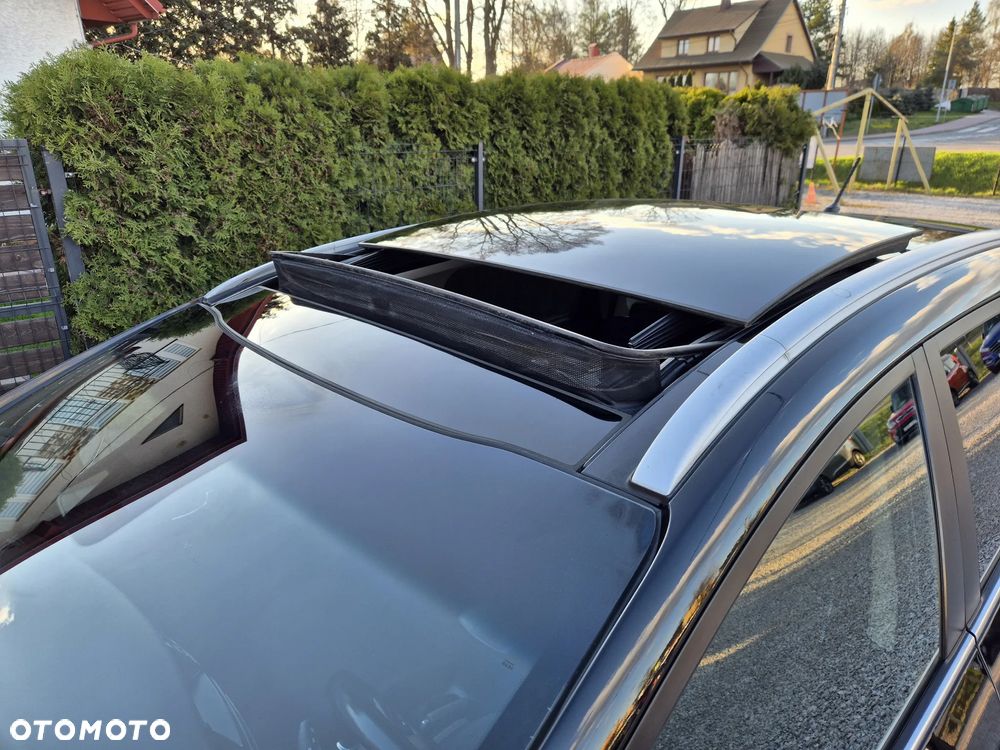 Kia Carens 2.0 GDI Edition 7 - 8