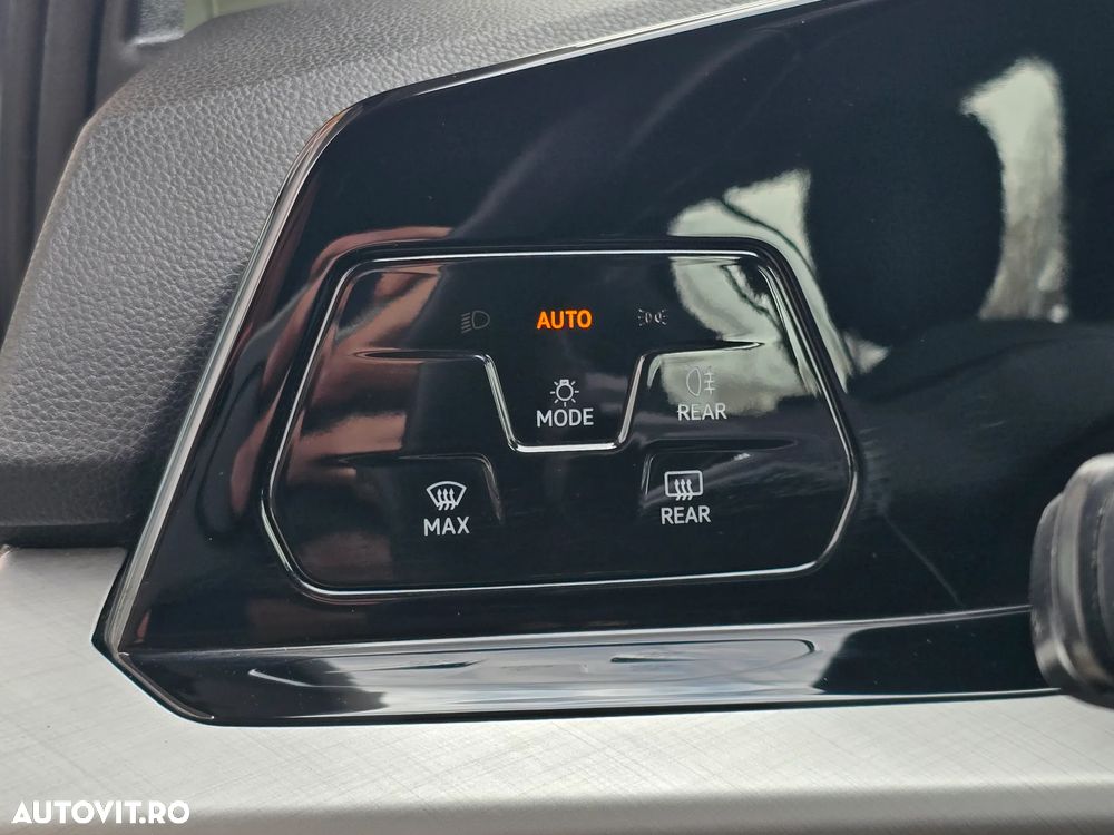 Volkswagen Golf - 20