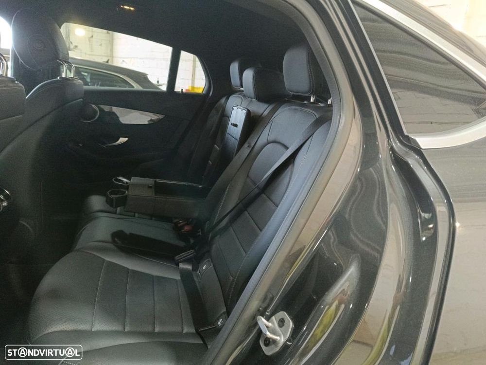 Mercedes-Benz GLC 300 e Coupé 4Matic - 9