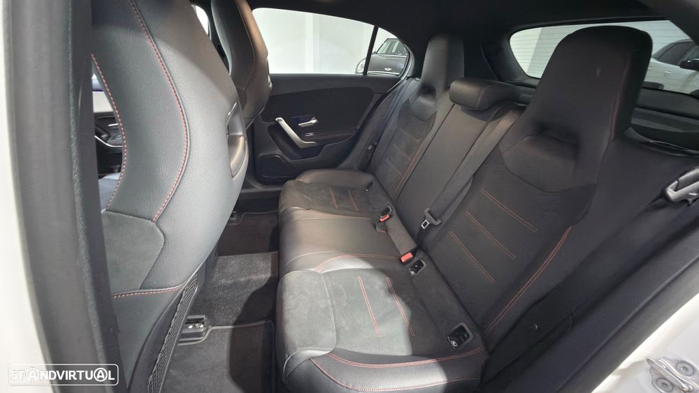 Mercedes-Benz A 200 AMG Line Aut. - 13