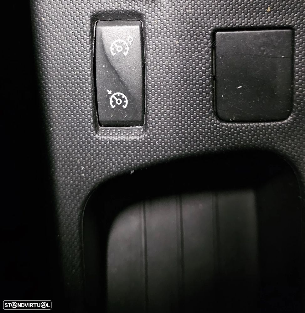 Renault Clio Sport Tourer - 16