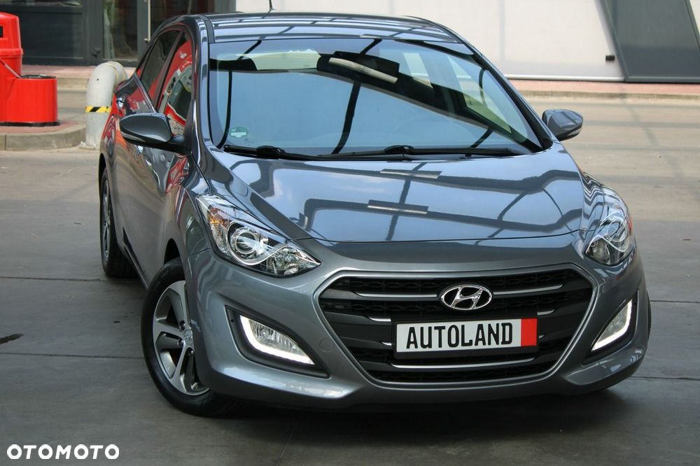 Hyundai i30 blue 1.4 Passion - 18