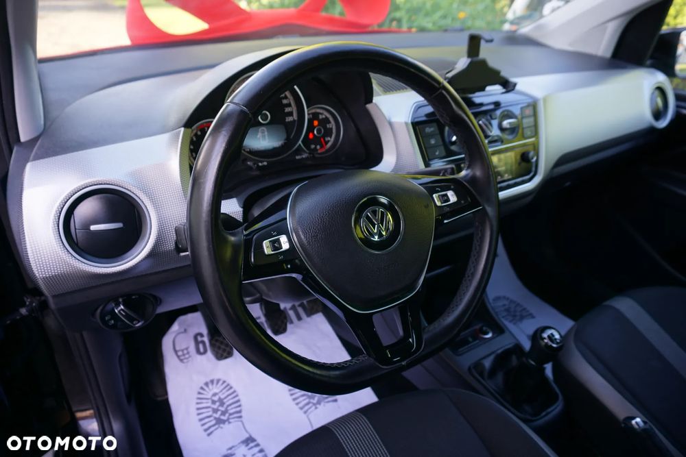 Volkswagen up! - 24