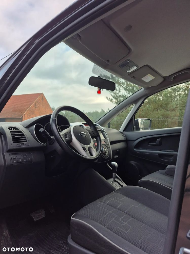 Kia Venga 1.6 Business Line - 10