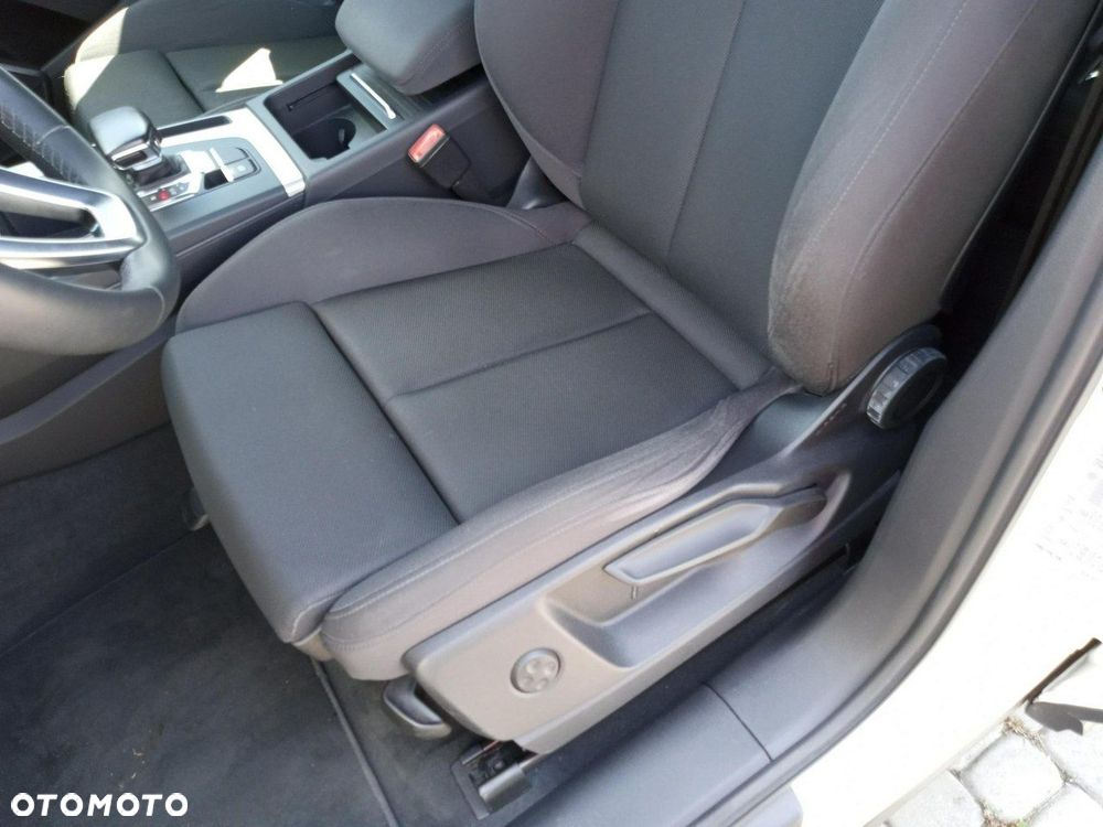 Audi Q5 40 TDI quattro S tronic - 12