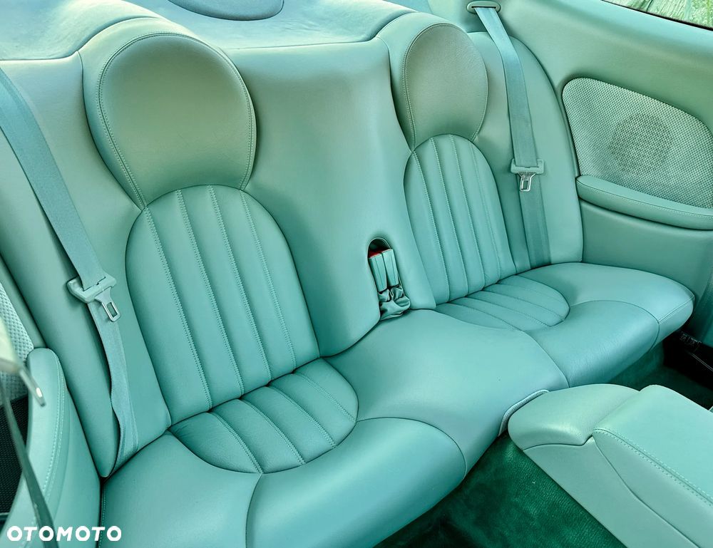 Jaguar XK8 Coupe - 27