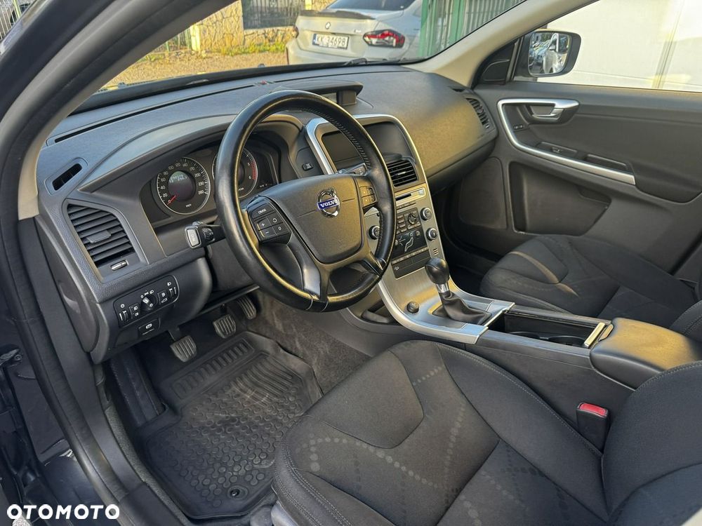 Volvo XC 60 2.4D AWD - 14