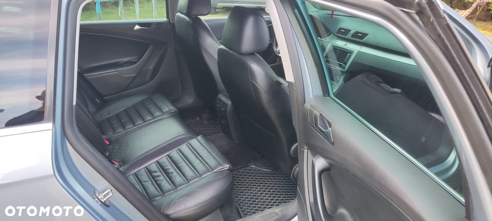 Volkswagen Passat 2.0 TDI 4Mot Highline DSG - 11