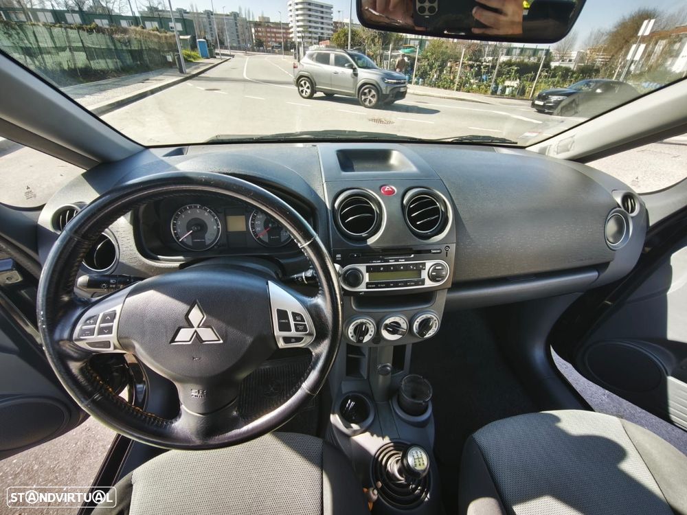 Mitsubishi Colt - 13