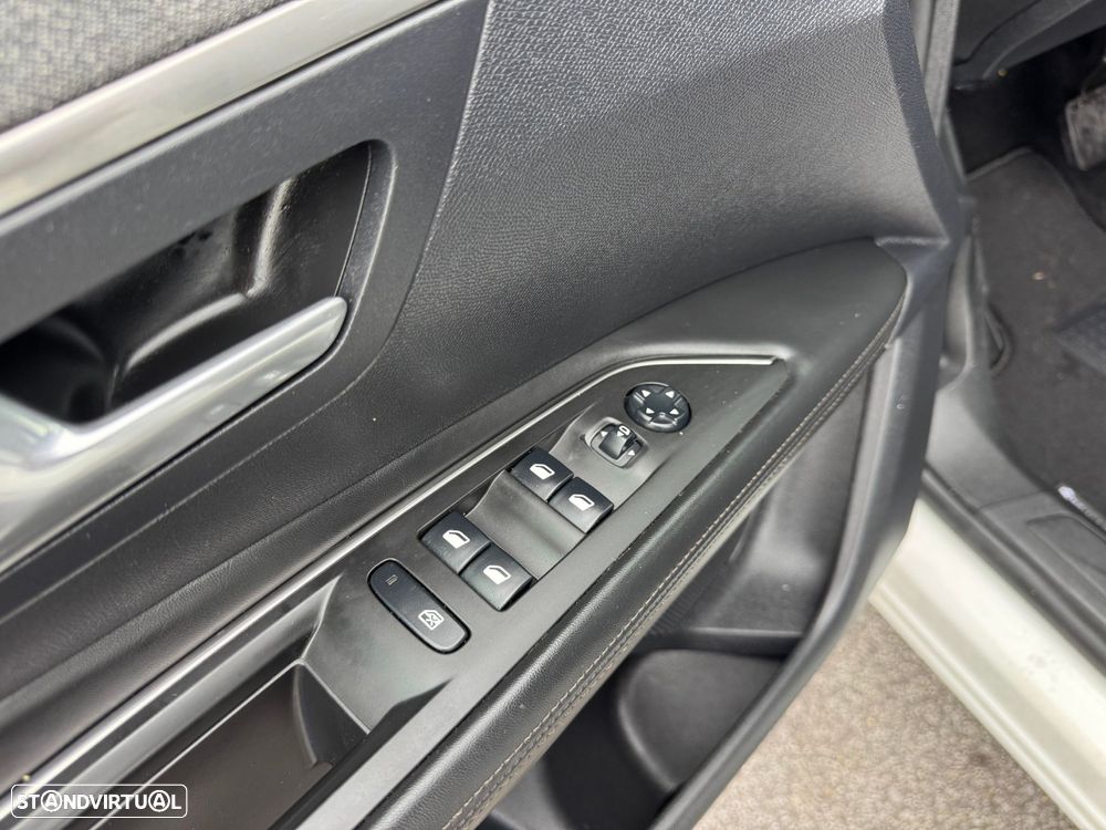 Peugeot 3008 1.6 BlueHDi Allure EAT6 - 24