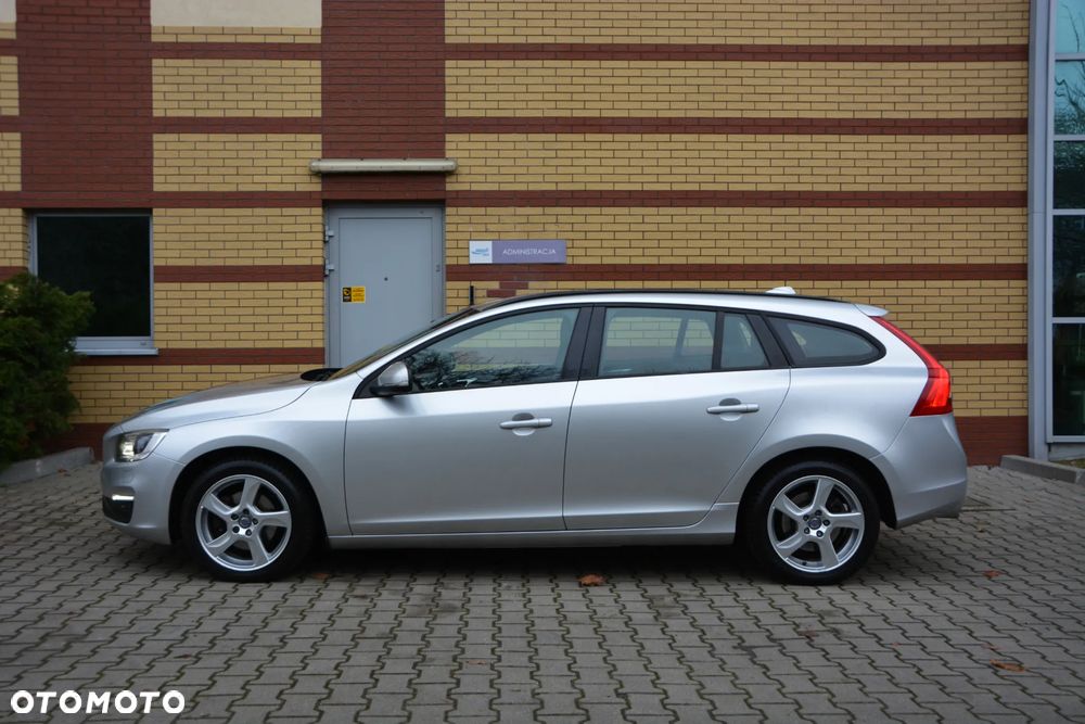 Volvo V60 D4 Geartronic Summum - 22