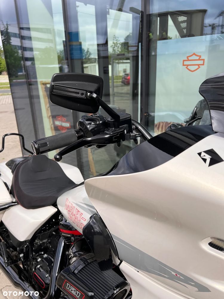Harley-Davidson Touring Road Glide - 6