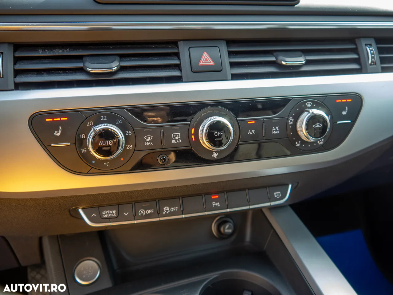 Audi A4 Avant 2.0 TDI quattro Stronic - 32