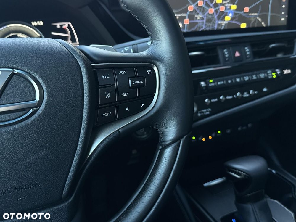 Lexus ES 300h Prestige - 19