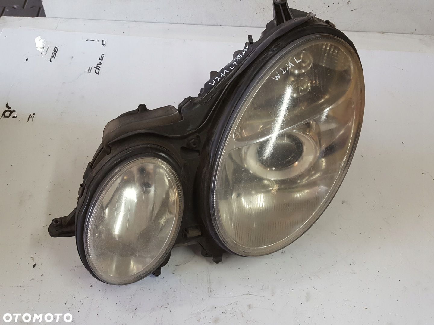 MERCEDES E W211 LAMPA XENON LEWA PRZÓD ANGLIK - 1