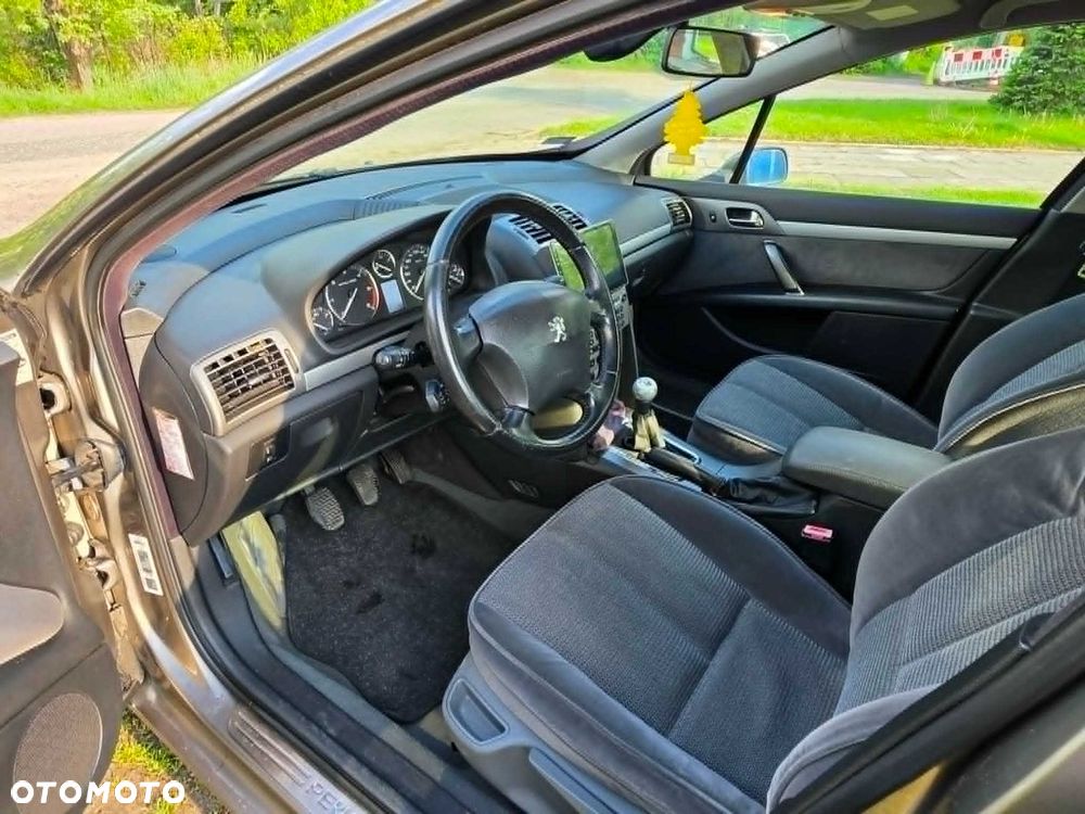 Peugeot 407 - 6