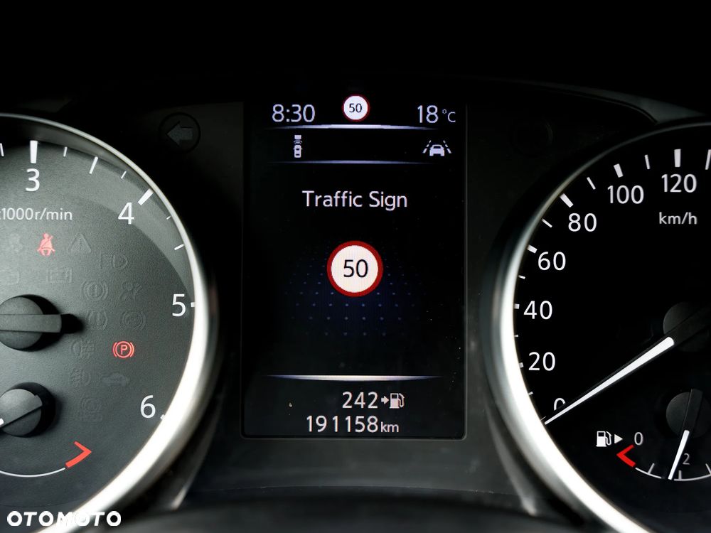Nissan Qashqai 1.6 DCi N-Tec - 32