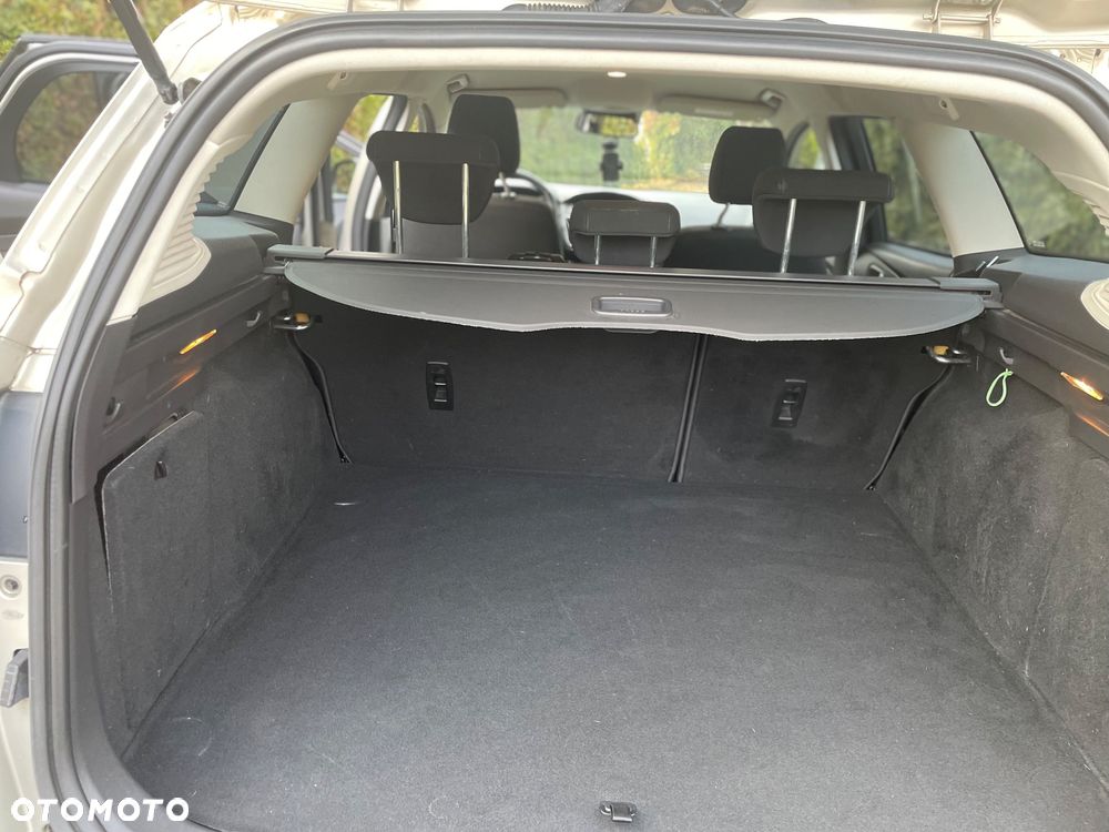 Ford Focus 1.6 Trend - 16