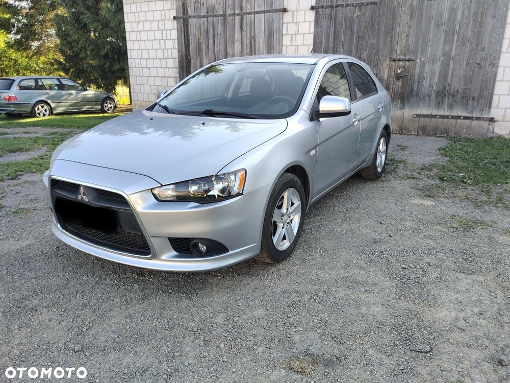 Mitsubishi Lancer - 1