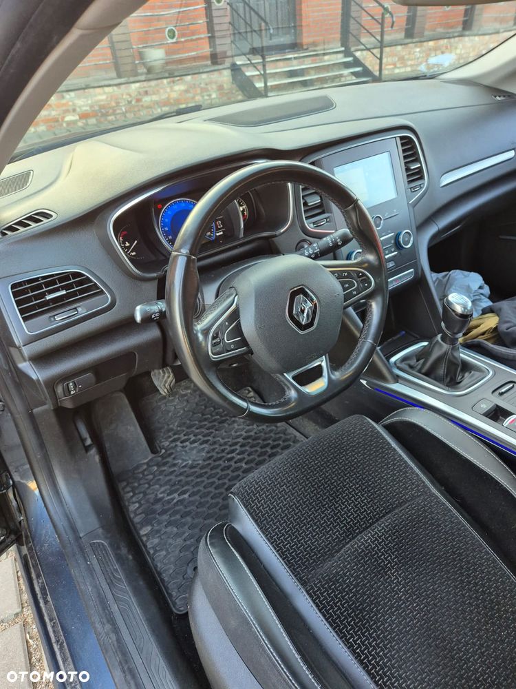 Renault Megane 1.5 Blue dCi Intens - 8