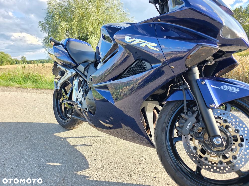 Honda VFR - 7