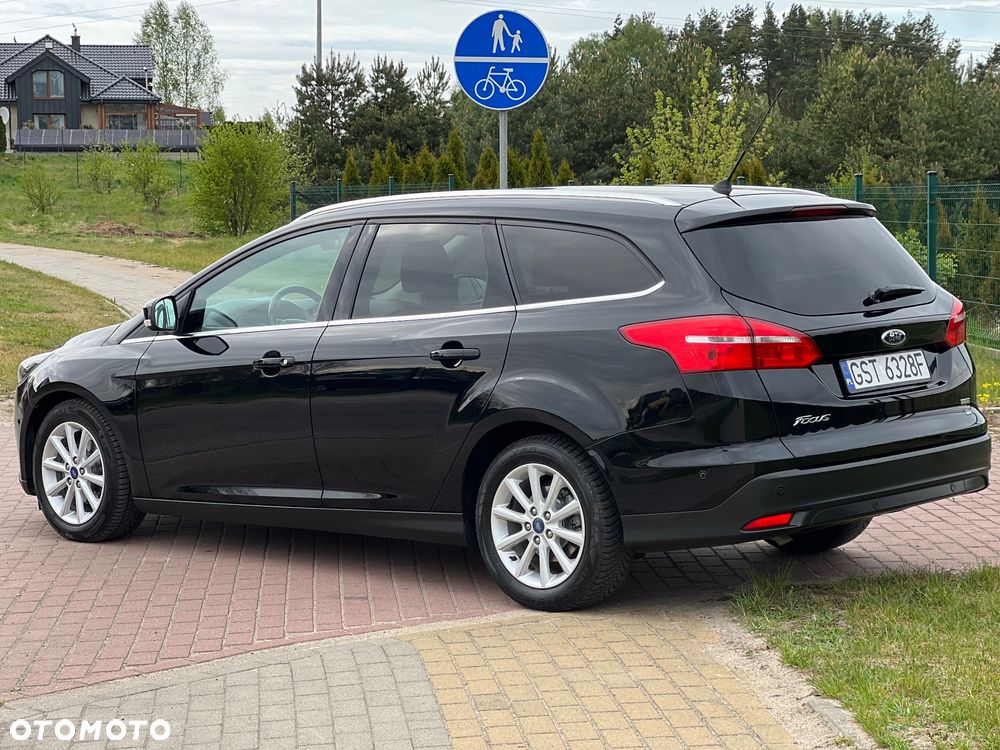 Ford Focus 1.0 EcoBoost Titanium - 4