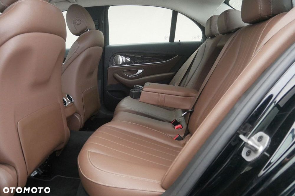Mercedes-Benz Klasa E - 15