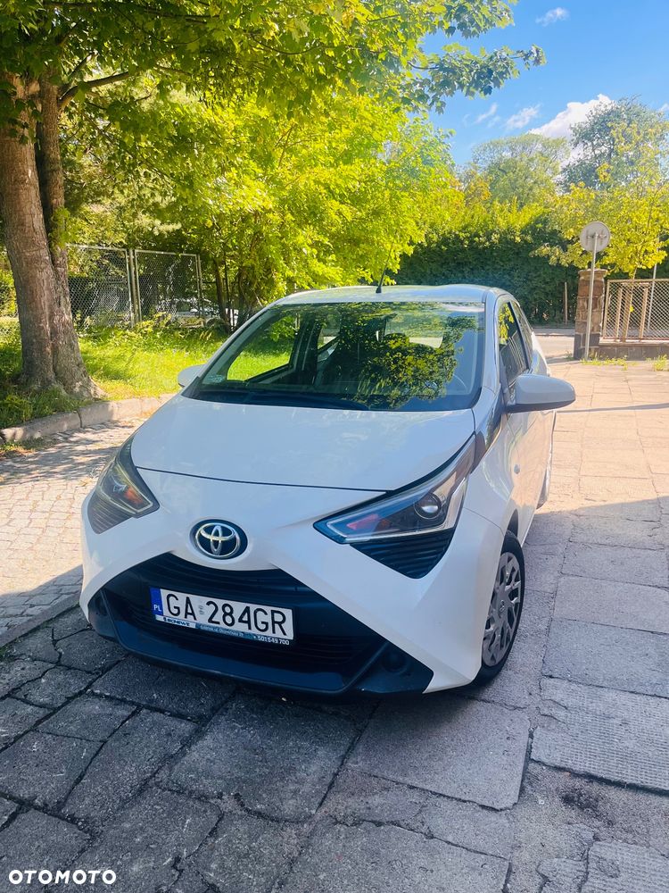 Toyota Aygo x-play - 1