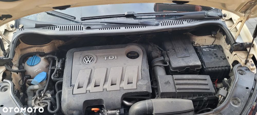 Volkswagen Touran 1.6 TDI DPF BlueMotion Technology DSG Life - 2