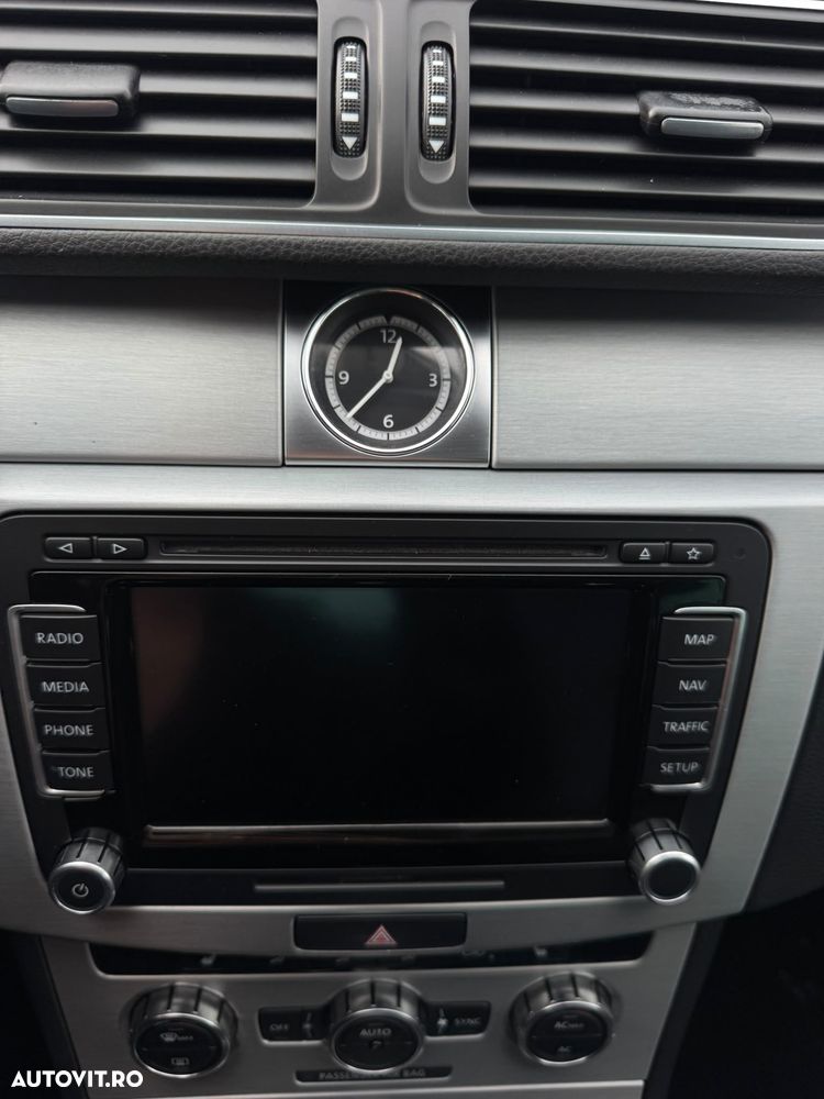 Volkswagen Passat CC - 12