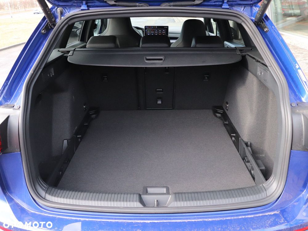 Volkswagen Golf - 24