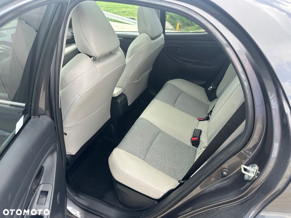 Toyota Yaris Hybrid 1.5 Premiere Edition - 7