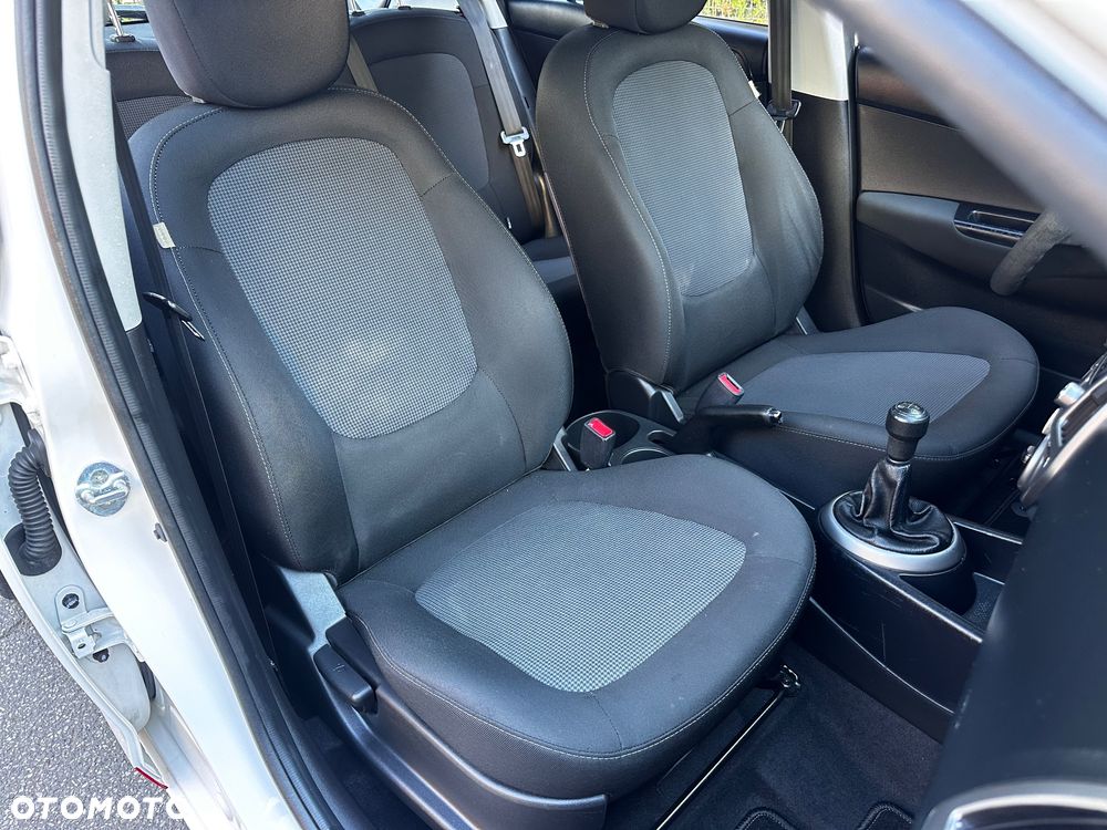Hyundai i20 1.25 Wersja Jubileuszowa - 23