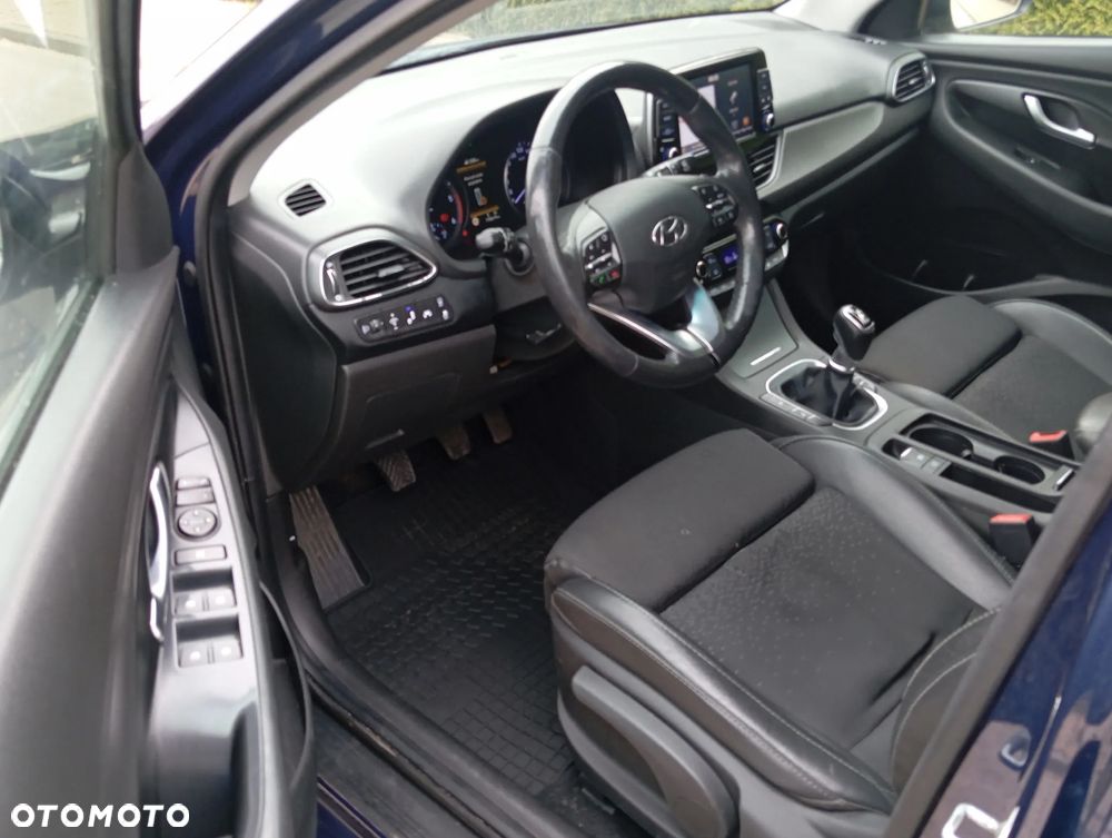 Hyundai i30 blue 1.6 CRDi Premium - 5