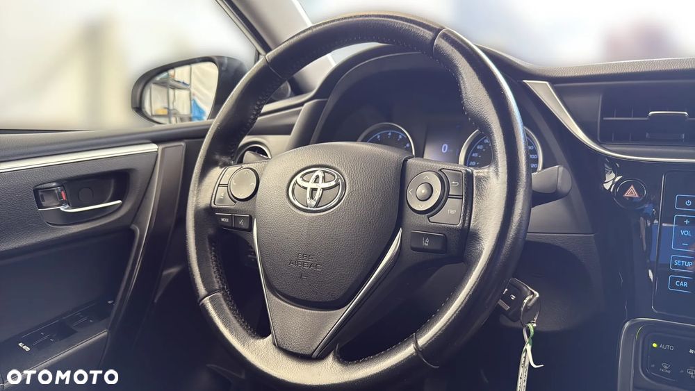 Toyota Corolla 1.6 Comfort - 23