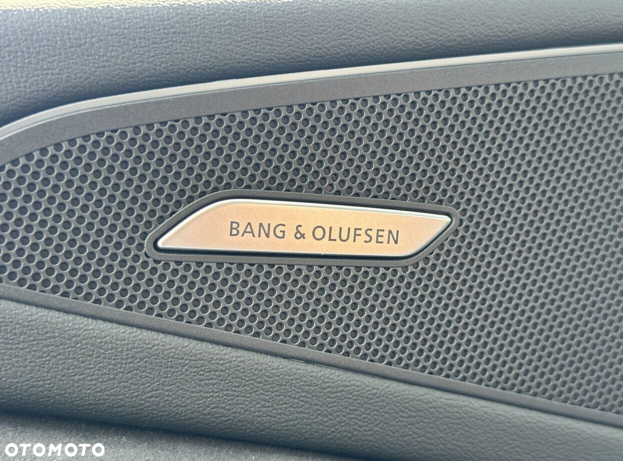 Audi Q6 e-tron - 26