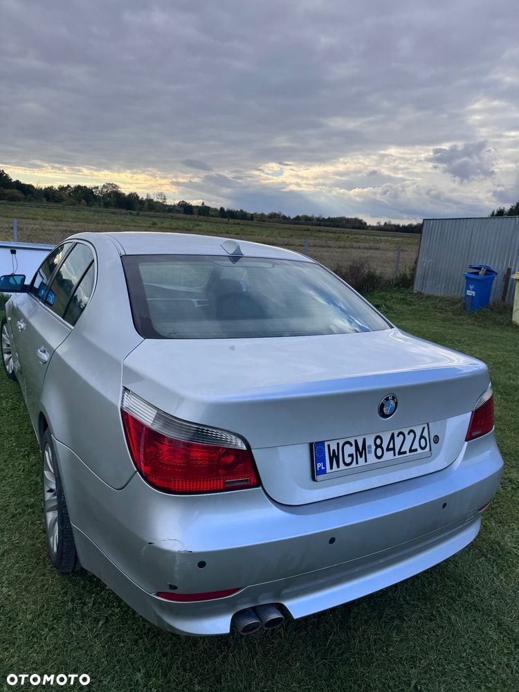 BMW Seria 5 525d - 4