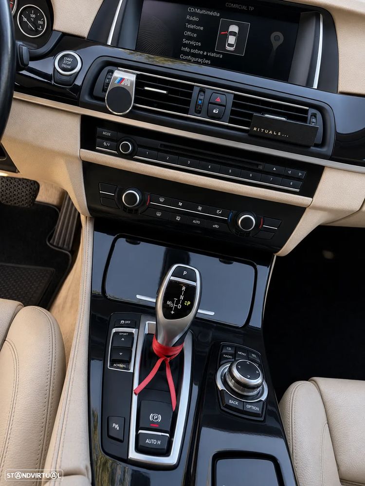 BMW 520 d Auto - 13