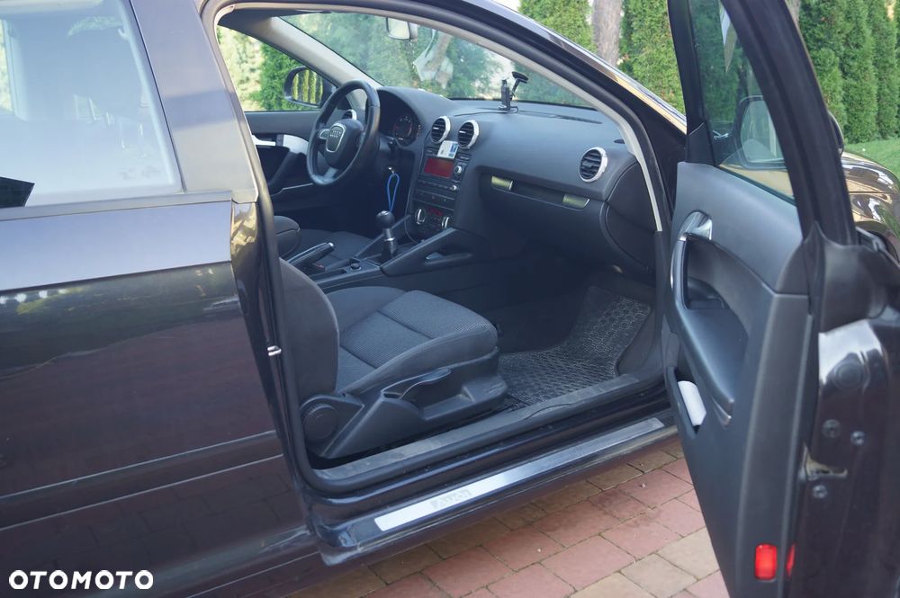 Audi A3 3-drzwiowe 2.0 TDI Attraction - 18