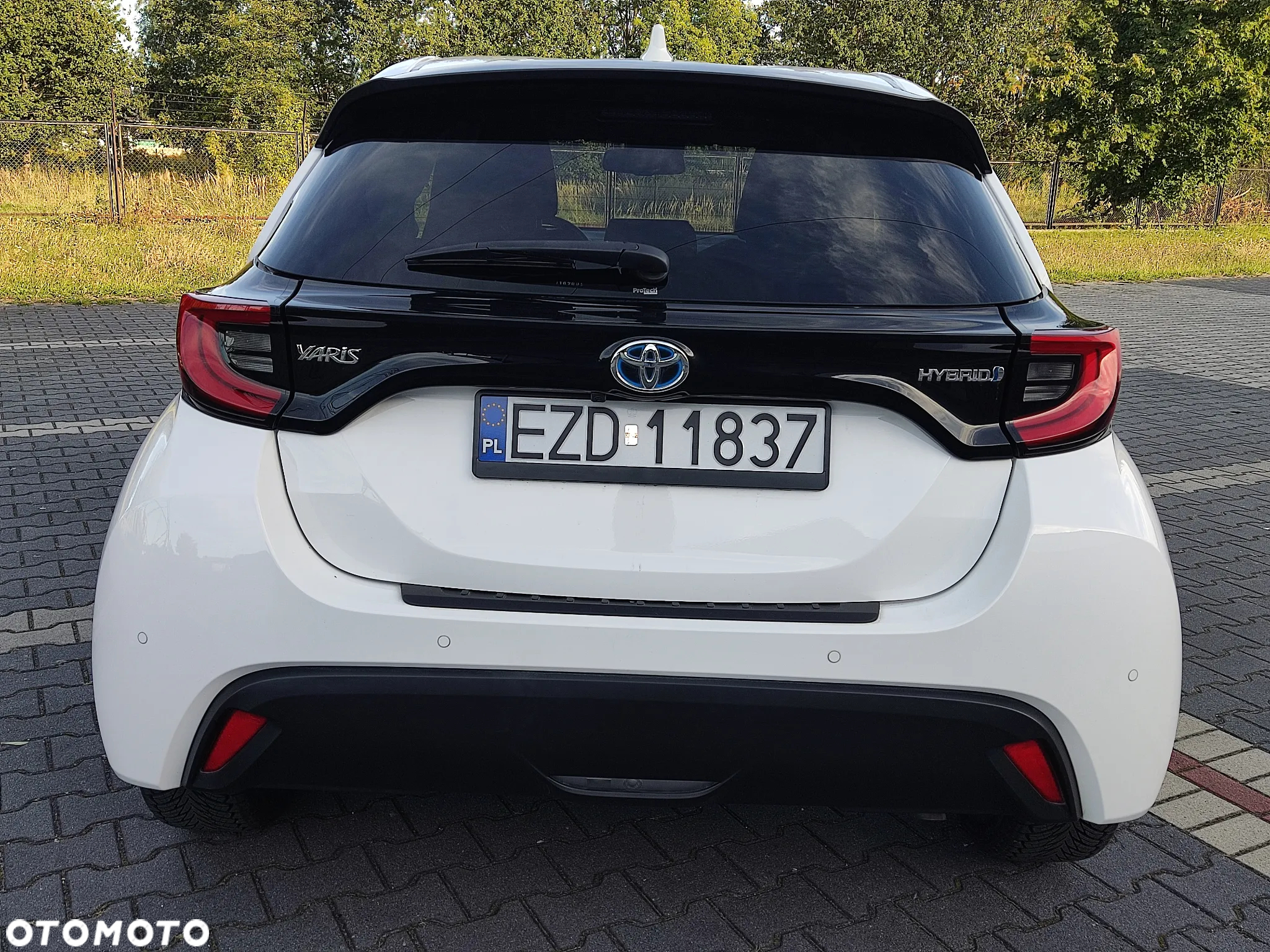 Toyota Yaris Hybrid 1.5 Executive - 5