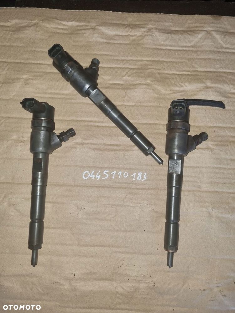 Wtrysk wtryskiwacz Fiat Opel 1.3 JTD 0445110183 - 1