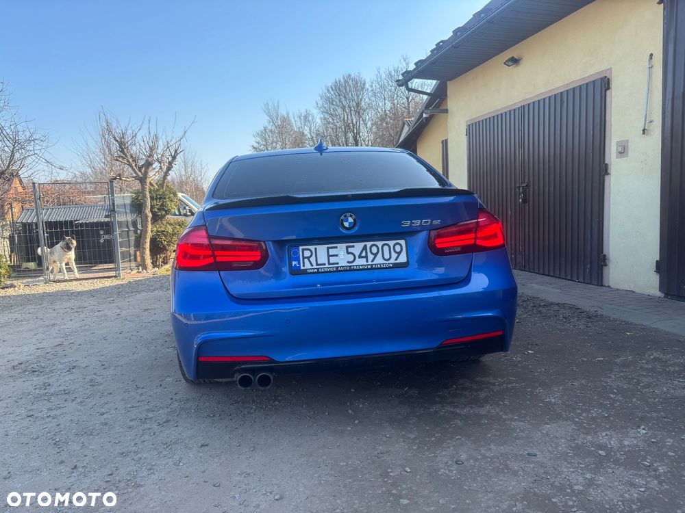BMW Seria 3 330e iPerformance M Sport - 4