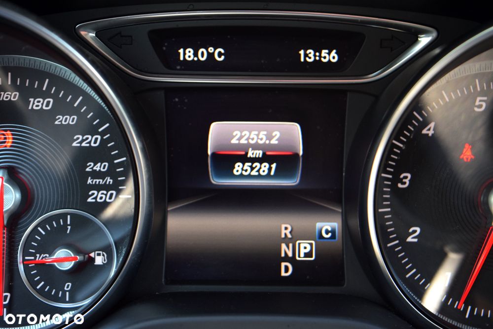 Mercedes-Benz GLA 200 7G-DCT Style - 15