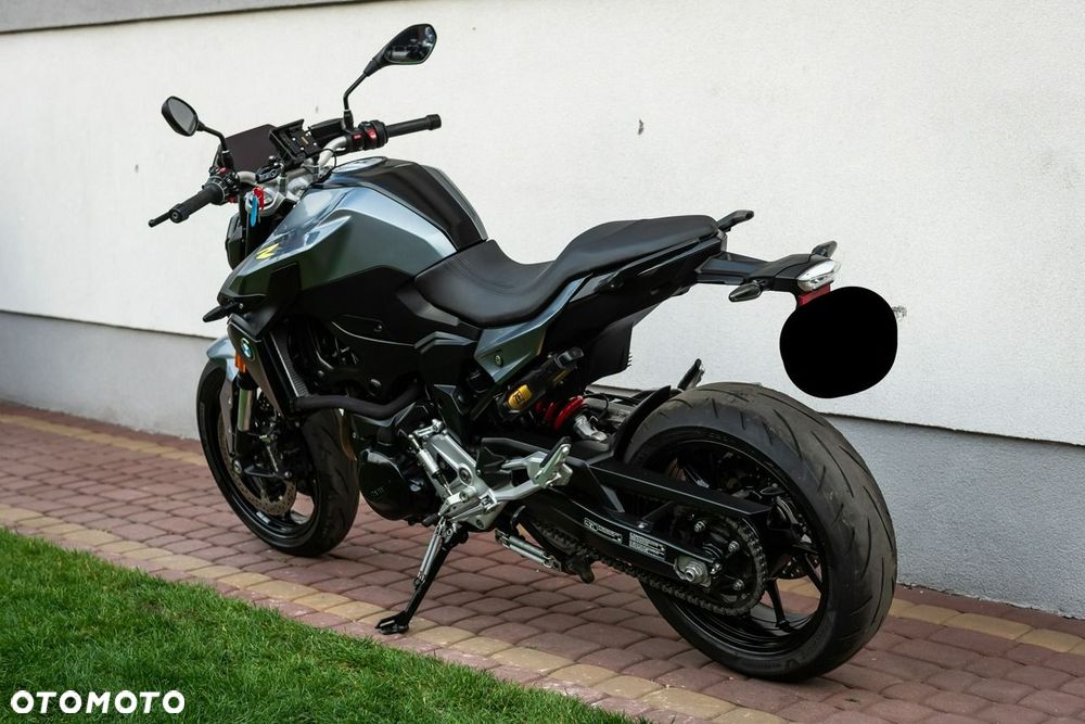 BMW F - 4