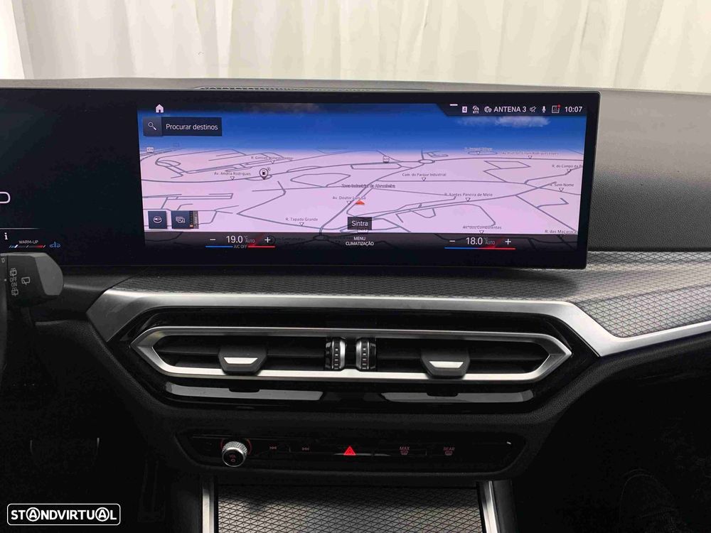 BMW 320 d Touring Pack Desportivo M Auto - 11