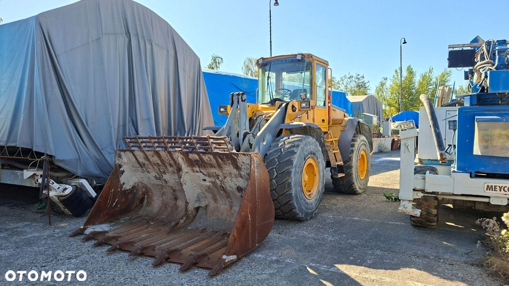 Volvo L 120 E 4X4 - 1