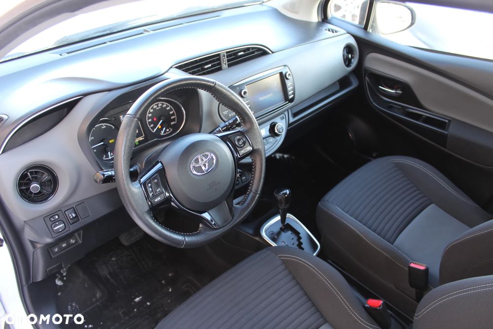 Toyota Yaris - 5