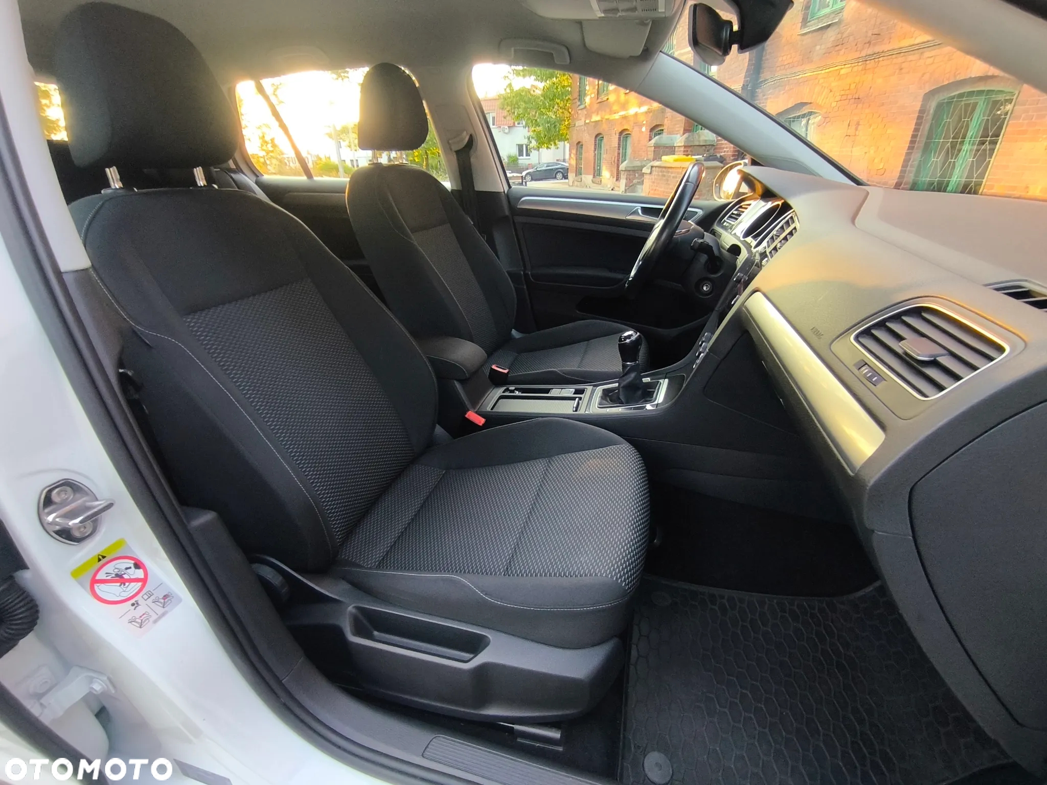 Volkswagen Golf VII 1.6 TDI BMT Trendline - 18