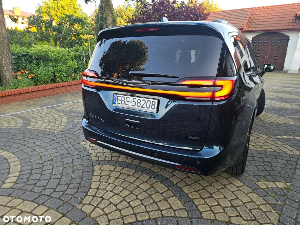 Chrysler Pacifica - 23