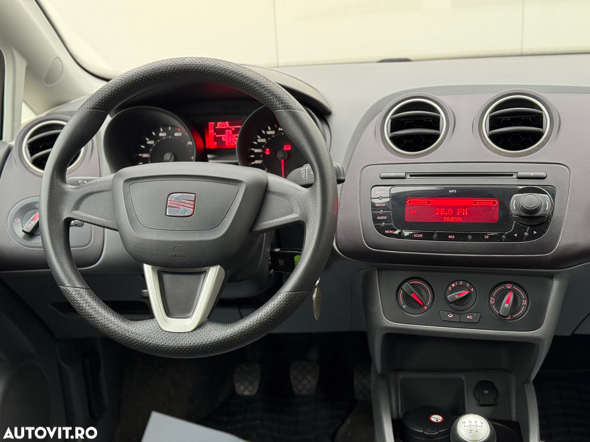 Seat Ibiza 1.2 Reference - 8